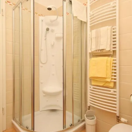 With A Parking Space Lovran, Opatija - 7782 公寓 *