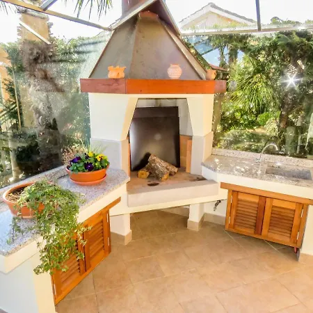 With A Parking Space Lovran, Opatija - 7782 Lovran