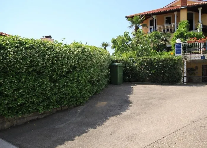With A Parking Space Lovran, Opatija - 7782 Appartamento Laurana
